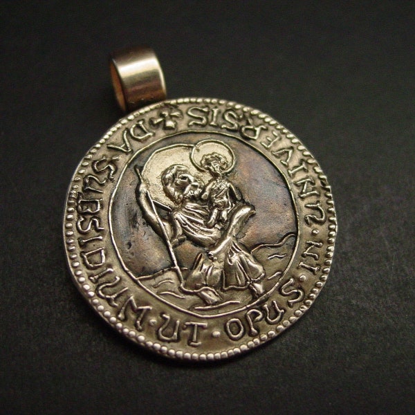 St Christopher Medal - St Christopher Pendant Necklace - Safe Travel Gift - Saint Christophe