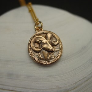 Aries Necklace Dainty - Zodiac - Ram Animal - Birthday Gift March 21 to April 20 - Collier Zodiaque - Belier - Widder