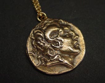 Collar con colgante de moneda de Alejandro Magno hecho a mano: reproducción de bronce de joyero