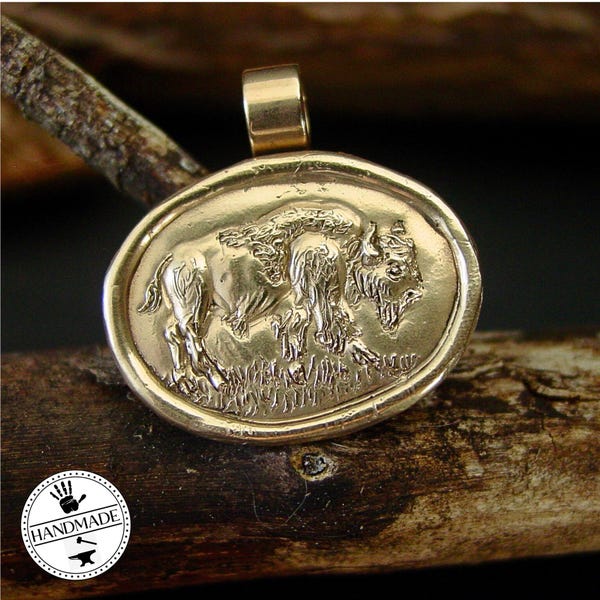 Handgeschnitzte Bison Oval Anhänger Halskette – American Buffalo Schmuck Bronze mit Gold gefüllte Kette