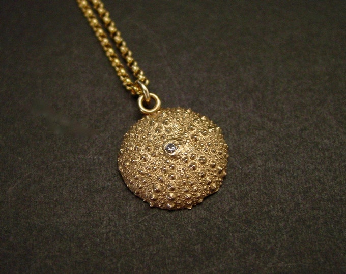 Sea Urchin Necklace Dainty - Sea Urchin Pendant - Seashell Necklace - Shell Necklace - Seeigel - Bijoux Coquillage - Collier Coquillage