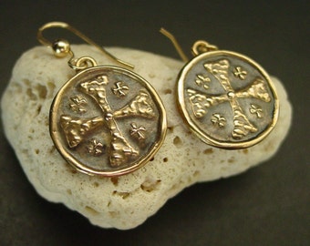 EUEAVAN Collier Avec Pendentif Croix Croisée De Jérusalem - Médaillon De Jérusalem - Bijou Religieux Médiéval Grec - Cadeau De Baptême Pour Homme Et Femme, Acier Inoxydable, Pas De Gemme