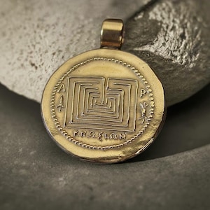 A Brief History of Necklaces: From Ancient to Modern Times