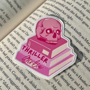 Book Lover - Bookish Sticker - BookTok - Thriller Girlie - Kindle Sticker