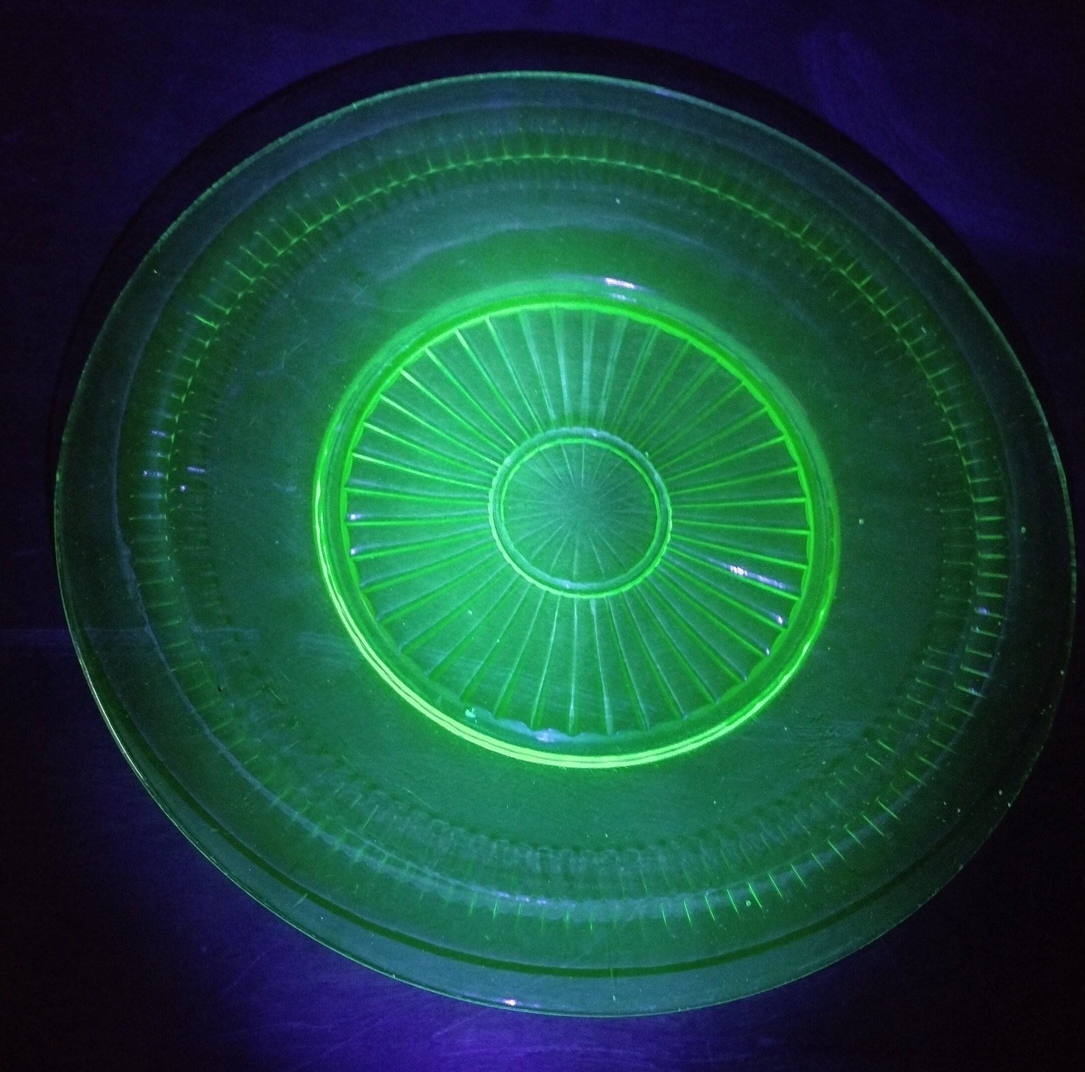 Vintage Anchor Hocking Vaseline Roulette Uranium Depression Glass Plate 11.25"