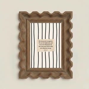 Be Strong and Courageous Striped Wall Art Joshua 1:9 Scripture Christian Faith Decor Unframed Physical Print bild 5