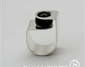 Sterling Ring with Onyx Sphere Stone