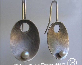 Brincos de prata com pérola