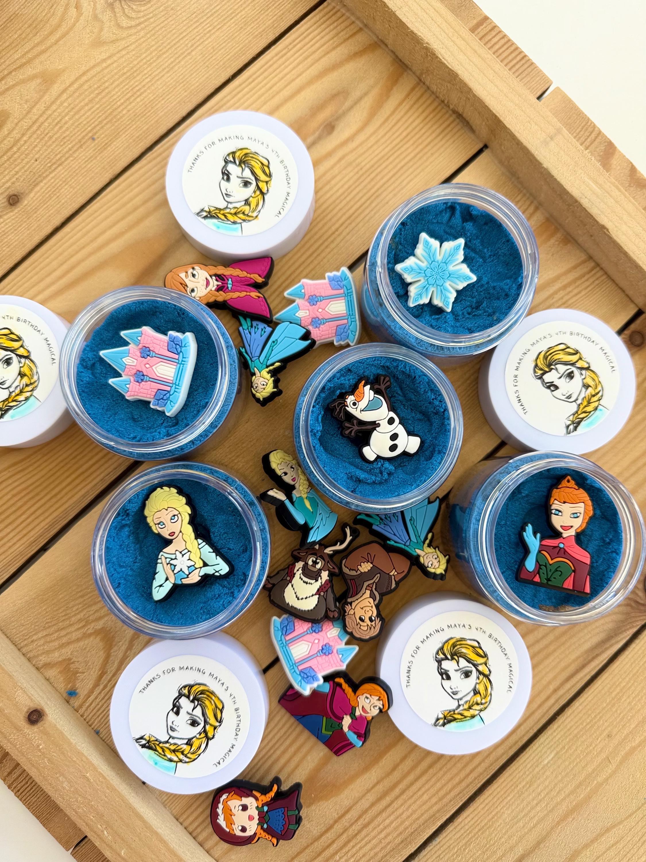 Frozen-inspired Kinetic Sand Party Favors – Sensory Play Jars 