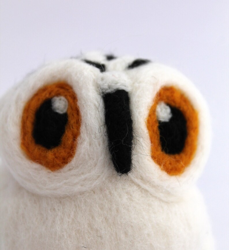 Needle Felted Snowy Owl in Natural White, Felt Bird, Felt Owl Ornament image 2