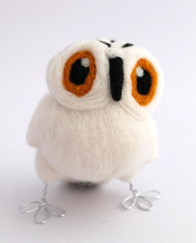 Needle Felted Snowy Owl in Natural White, Felt Bird, Felt Owl Ornament image 3