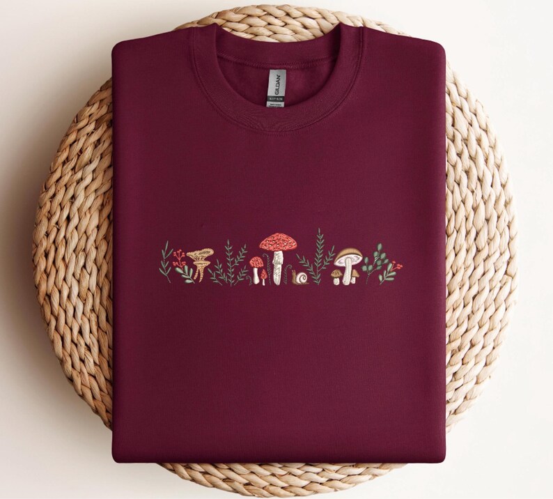 Embroidered Mushroom Sweatshirt - Botany Embroidered Crewneck - Cottage Core Embroidery Shirt - Embroidered Mushroom Crewneck Sweatshirt zdjęcie 12