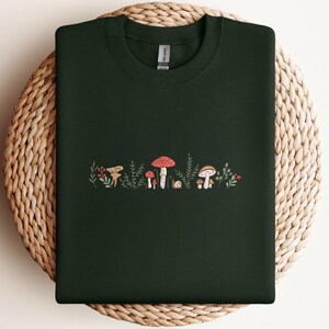 Embroidered Mushroom Sweatshirt - Botany Embroidered Crewneck - Cottage Core Embroidery Shirt - Embroidered Mushroom Crewneck Sweatshirt zdjęcie 11