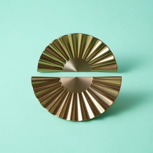 Antique Gold Fan Cabinet Knobs: Art Deco Dresser Pulls