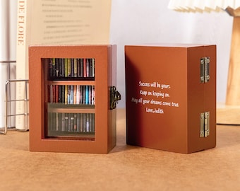 Libreria personalizzata contro l'ansia con mini libri, accessori per libri, decorazioni per la casa, regali personalizzati, regali per gli amanti dei libri, regali per lettori, regali