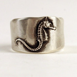 Flying Seahorse Ring image 2