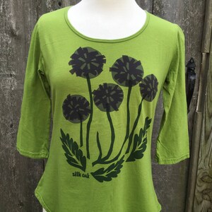 Women's 3/4 Sleeve Scoop Neck Purple Flowers on a Lime Green Tunic Tee image 5