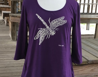 Women's 3/4 Sleeve Scoop Neck Purple Dragonfly Tunic Tee