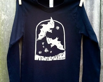 Camiseta unisex de manga larga para adultos con murciélagos y luciérnagas de Halloween