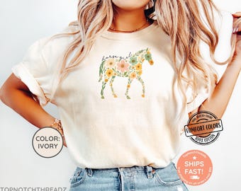 Comfort Colors® Horse Shirt, Wildflower Horse Shirt, Horse Lover Shirt, Animal Lover Shirt, Retro Flower Shirt for Women, Cute Gift for Mom