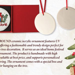 Puede incluir: Adorno navide&ntilde;o redondo, de unos 7,6 cm de di&aacute;metro, con un dise&ntilde;o festivo. Presenta las palabras "JOY To The World" y una escena de la Natividad. Incluye cinta roja y caja roja.