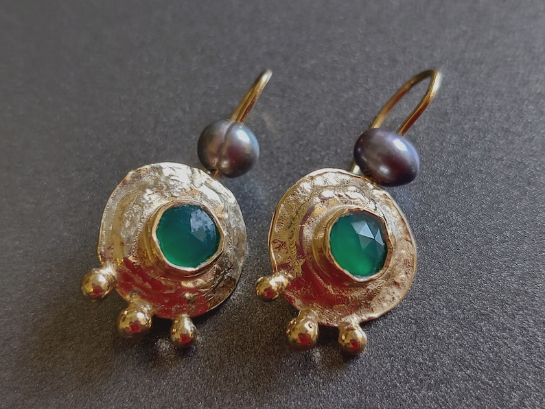 Green Stone Dangles, Round Dangle Earring, Antique Earrings, Green Onyx Earrings, Onyx and Pearls, Everyday Earrings, 18K Gold Filled image 1
