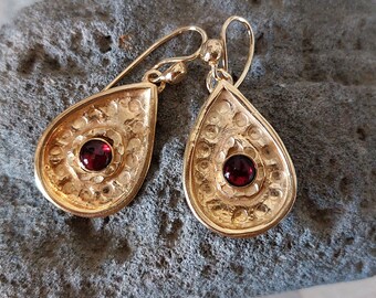 Garnet Gold Earrings, Antique Inspired, 18K Goldfilled Earrings, Handmade Earrings, Drop Gold Earrings, January Birthstone Gift, Gift4Her