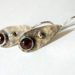 Garnet Drop Earrings,Silver Garnet Earrings,Garnet Stone Earrings,Antiqued Silver Earrings,Two Tone Earrings,Silver Stone Dangles,Garnet