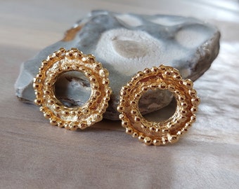 Circle Stud Earrings,Gold Stud Earrings,Round Jewelry Studs,Round Stud Earrings,Handcrafted Jewelry,Large earring studs,Geometric Jewelry