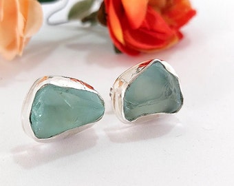 Blue Stud Earrings, Sterling Glass Jewelry, Aqua Earrings, Sea Glass Earrings, Silver Ear Studs, Beach Jewelry, Silver Glass Earrings