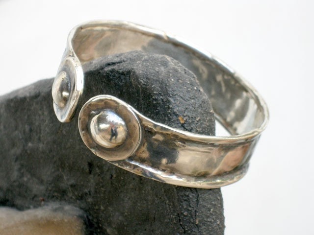 Real 925 Sterling Silver Solid Cuff Bangle, Ladies Large 70mm Filled Stone Effect, Australia