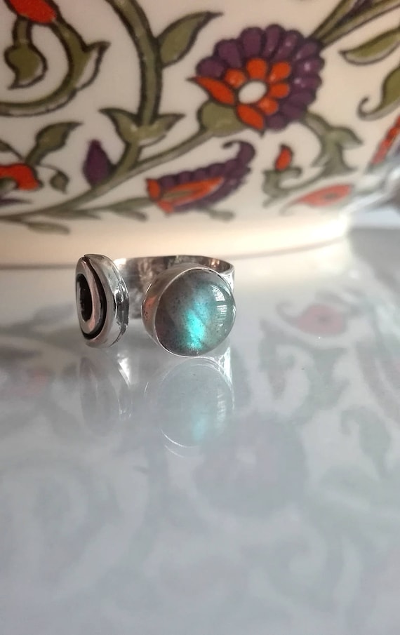 Blue Stone Ring,Everyday Ring,Labradorite Jewelry,Stacking Ring,Healing Rings absolutely Labradorite Ring,Gemstone Ring,925 Sterling Silver