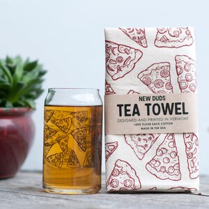 Pint Glass and Tea Towel Set Pizza design image 1