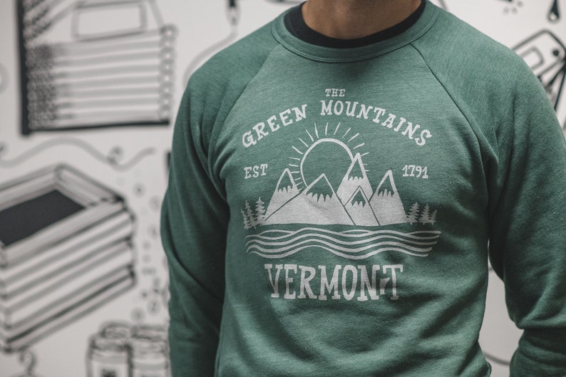 SALE Green Mountains of Vermont Crew Neck Sweatshirt Green image 1