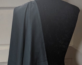 Capa de hombros con ribete en contraste de El Mandaloriano