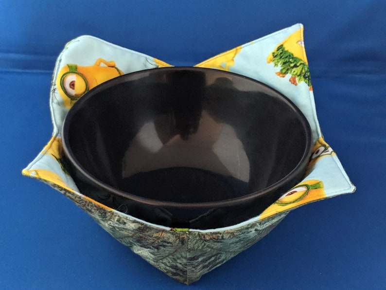 Minions Bowl Cozy image 3