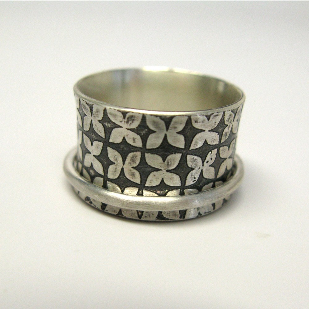 Modern Floral Brushed Finish Sterling Silver Spinner Ring - Etsy