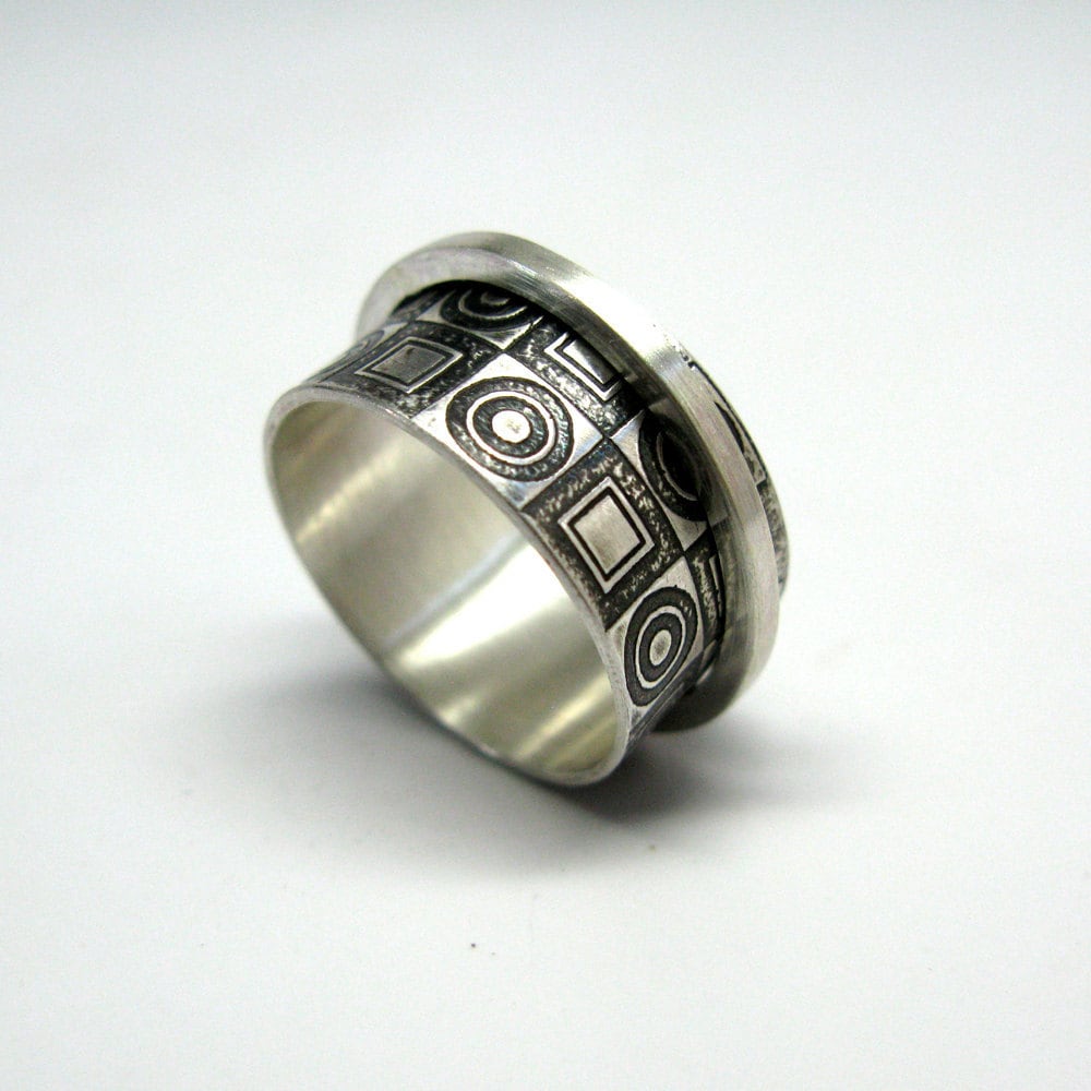 Sterling Silver Concentric Circles and Squares Brushed Spinner Ring - Etsy