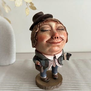 Wunderliche handgefertigte Kunstpuppe. OOAK Sammlerfigur, einzigartiges Wohndekor, Geschenk für Kunstliebhaber
