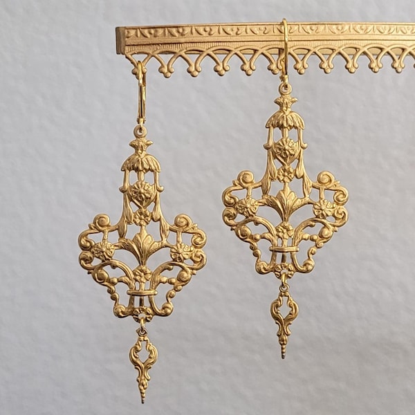 Elegant Baroque Rococo Style Filigree Earrings Vintage Point Drops Historical Replica Jewelry Bridal Wedding Gift For Her