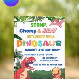 Op de afbeelding: Een kleurrijke uitnodiging voor een dinosaurus-thema verjaardagsfeest. De uitnodiging bevat de tekst "STOMP, Chomp & ROAR!" en "LET'S PARTY LIKE A DINOSAUR". Het bevat details voor Marco's 4e verjaardag, datum, tijd, locatie en RSVP-informatie.