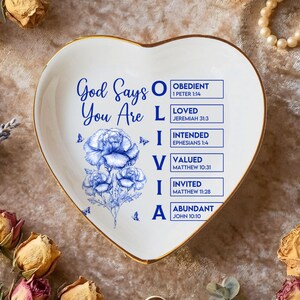 Portagioie in ceramica, portaanelli con versetto biblico e fiori blu, regalo a tema fede.
