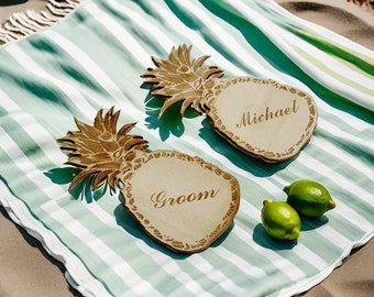 Custom Wood Pineapple Wedding Name Cards, Hawaii Island Wedding Engraved Wood Place Cards, Party Wood Name Sign, Tropical Wedding Name Tag