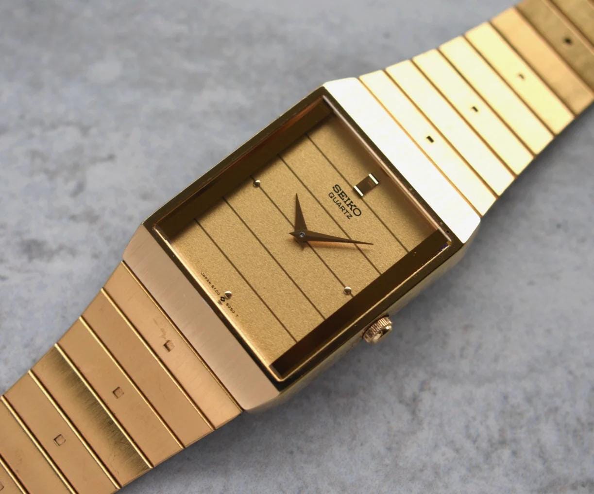 【未使用・希少】SEIKO セイコー デジタル 置時計 1983年製 ゴールド 未使用・希少】SEIKO セイコー デジタル 置時計 1983年製 ゴールド