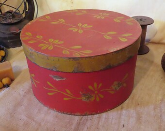 Lg Hand Painted By Artist Folk Art Primitive Round Red Ware Colonial/Shaker Box