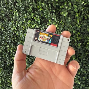 レトロゲーム スーパーファミコン キーチェーンカートリッジ | 3Dプリント | ゲーマー愛好家