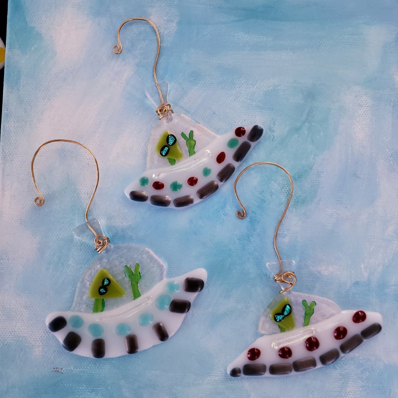 What Does Throwing Up The Peace Sign Mean at Timothy Maupin blog