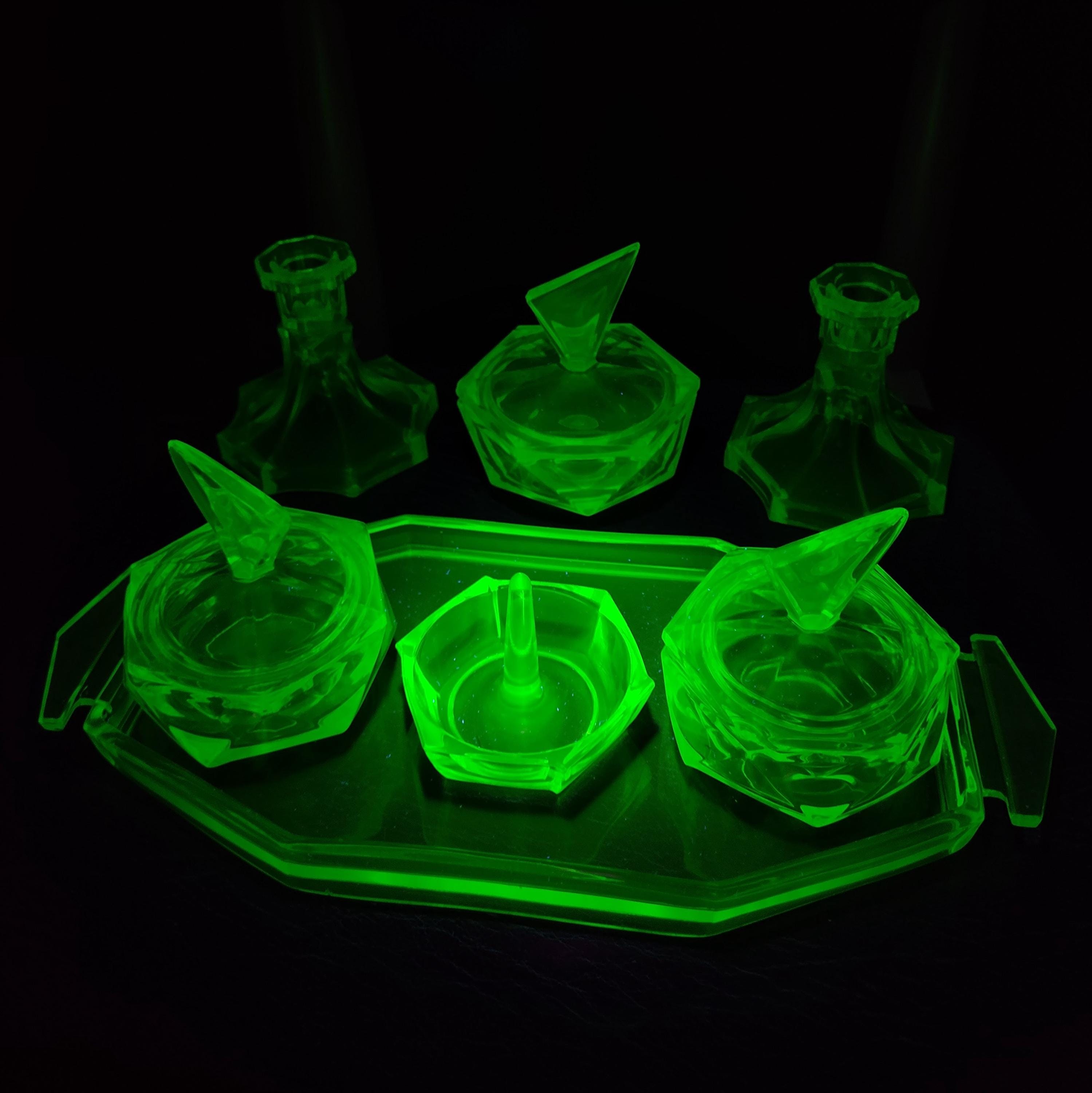 レア、アンティークウランガラスのヴァニティトレイ