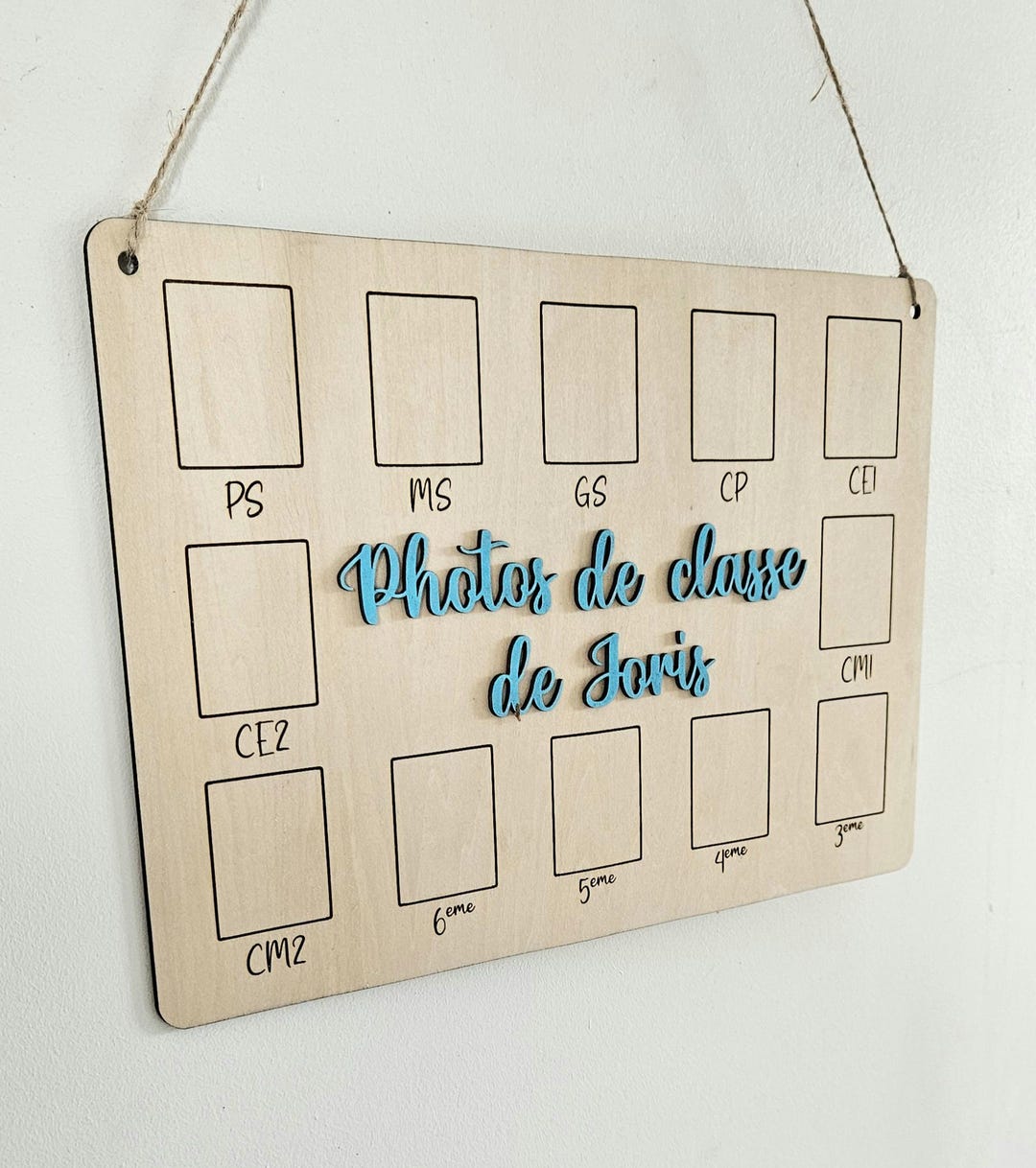 Panneau Pancarte Photo De Classe En Bois Personnalisable Pour Enfant panneau-pancarte-photo-de-classe-en-bois-personnalisable-pour-enfant