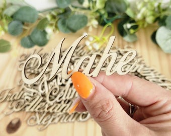 Wooden place marker - Family - Wedding place marker - Baptism place marker - Personalized first name - Wedding location - Wedding etiquette